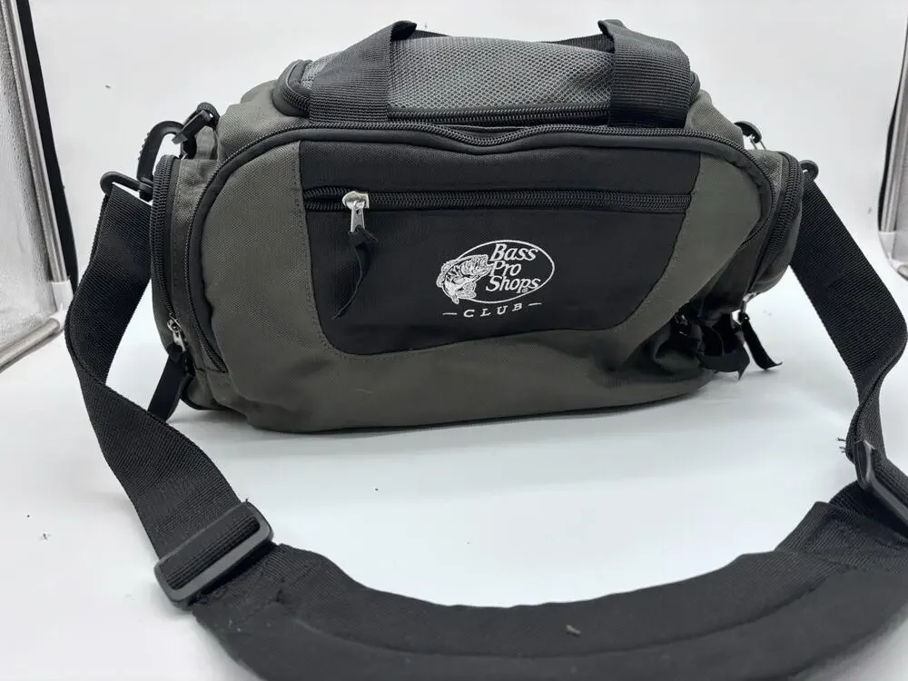 Bass Pro Shops Club Duffel Bag Fishing Tackle Gear Overnight Tote Green Black
